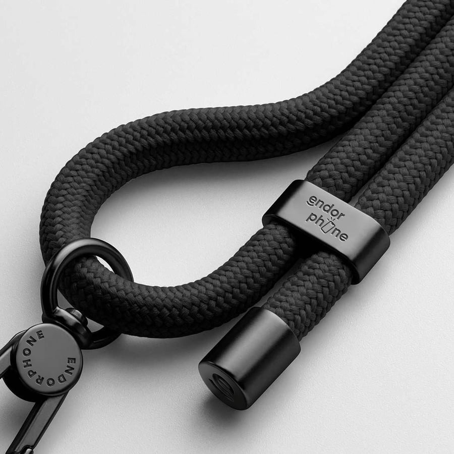 Чёрный шнурок для телефона на шею с чёрной фурнитурой -  изображение 19